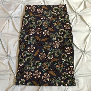 NWOT xs lularoe Cassie skirt